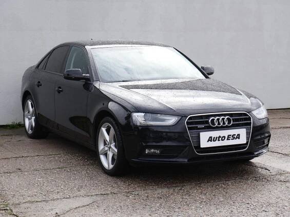 Audi A4 2.0 TDI Quattro,ČR,Navi