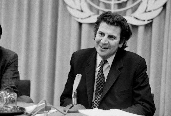 Mikis Theodorakis, ‘Zorba’ Composer and Marxist Rebel, Dies at 96