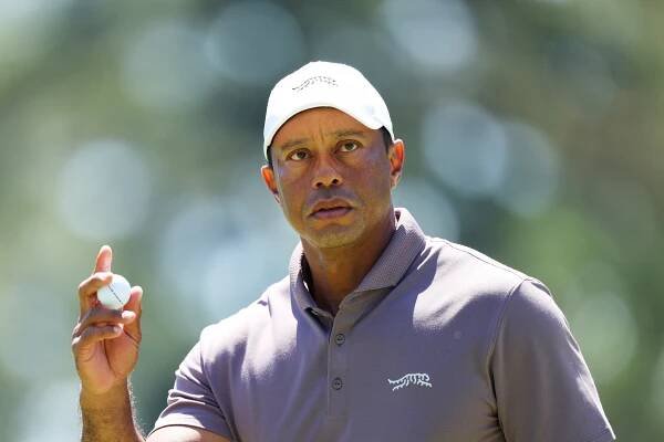 Tiger Woods ve 48 letech zvládl páteční golfový maraton a překonal na Masters další rekord
