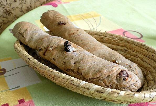 Celozrnná ciabatta se sušenými rajčaty