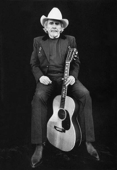 Merle Haggard, Country Music’s Outlaw Hero, Dies at 79 - The New York Times