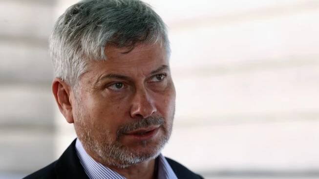 Kdo by se s noblesou staral o dementní pokálené starce? Lídr ČSSD Kajnar vysvětluje sociální politiku
