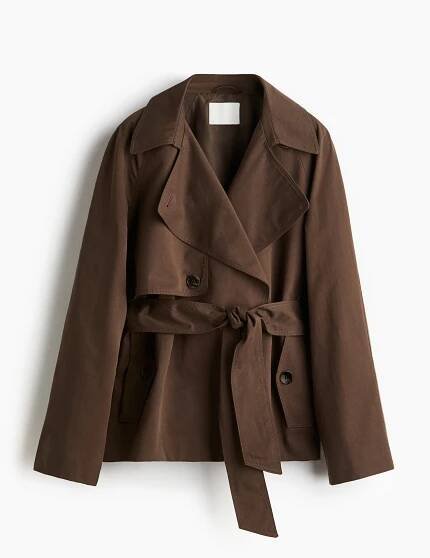 Krátký trenčkot, H&M, 1 099 Kč