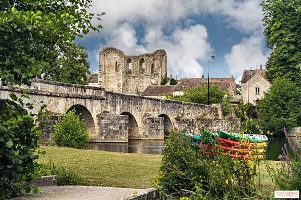 Grez-sur-Loing: Objevte tuto vynikající autentickou středověkou vesnici v Seine-et-Marne podél řeky.