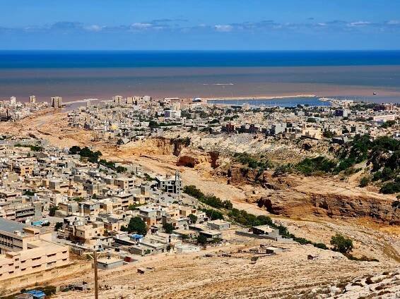 Záchranáři poskytli fotky z libyjského města zkázy. Roste strach z epidemií