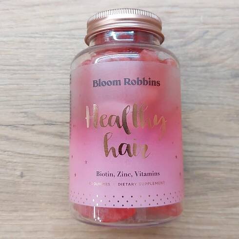 Healthy hair biotin, zinc, vitamins Bloom Robbins