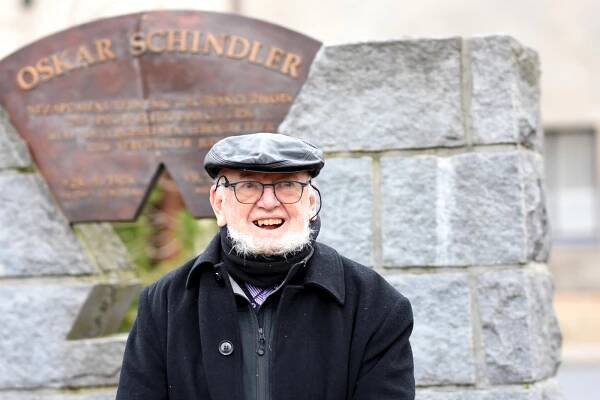 Schindler byl děvkař, zrádce i šampion lidství, tvrdí autor Schindlerova seznamu