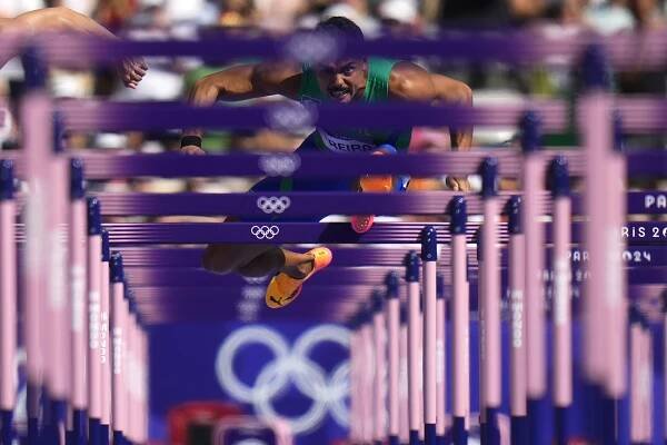 Snímek překážkového běhu na olympijských hrách, který zachytil Petr David Josek, se stal Fotografií roku jubilejního 30