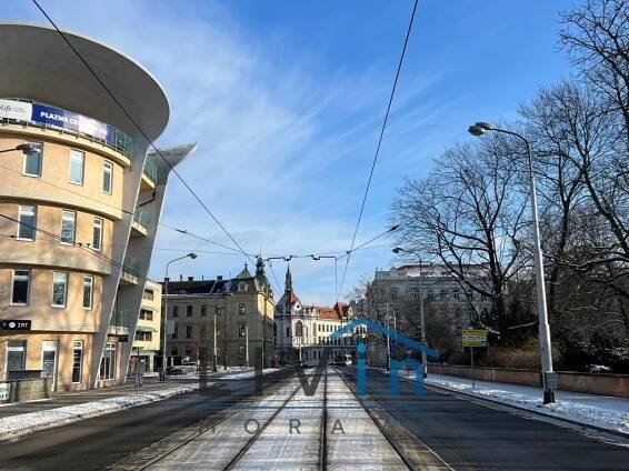 Pronájem bytu 1+kk 42 m2