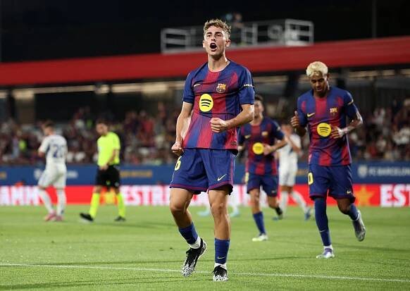 Barcelona midfielder's future far from certain as Saudi teams line up offers - report | Barca Universal