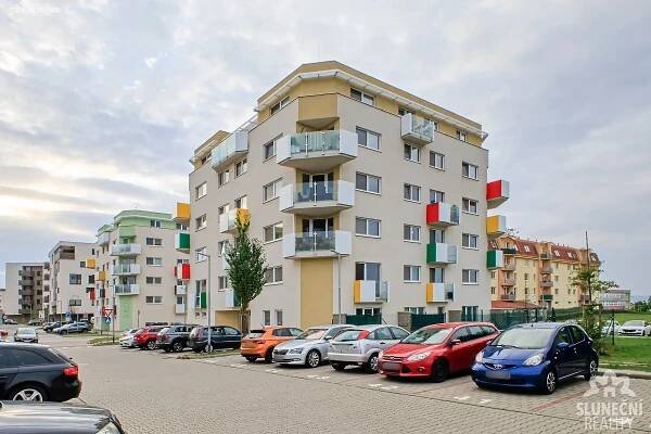 Pronájem bytu 1+kk, 41 m², Uherské Hradiště - Hrušková | Sluneční Reality 