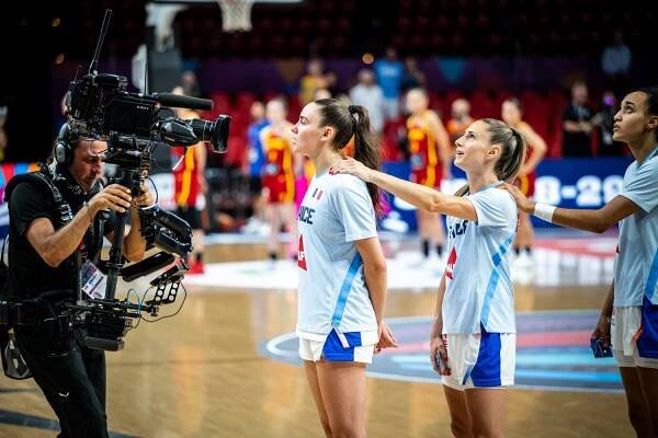 Pauline Astier | ZVVZ USK Praha