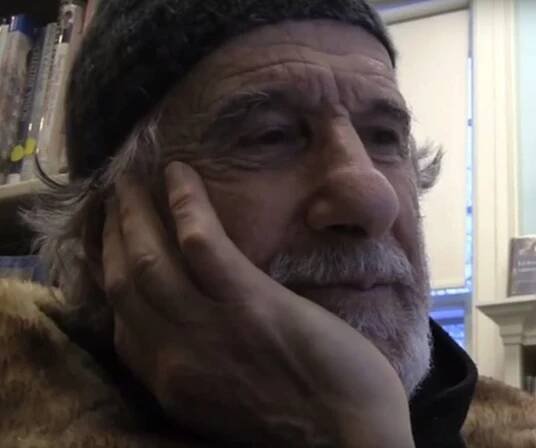 Neúplatný polda Frank Serpico, kterého hrál ve slavném filmu Al Pacino, slaví 80!