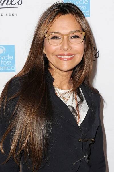 Hairstyles for Women Over 50 With Glasses