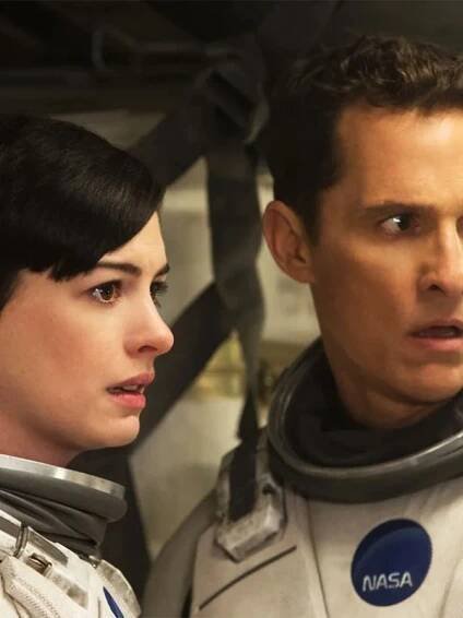 Anne Hathaway and Matthew McConaughey in Interstellar.