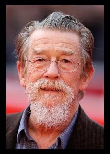 Foto k tématu john hurt – stránka 1