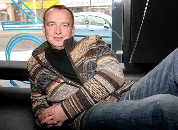 Obvinění ze spolupráce s StB i ceny Týtý. Karel Voříšek oslavil 59. narozeniny
