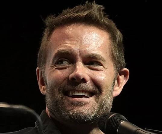 Garret Dillahunt Biography - Facts, Childhood, Family Life & Achievements