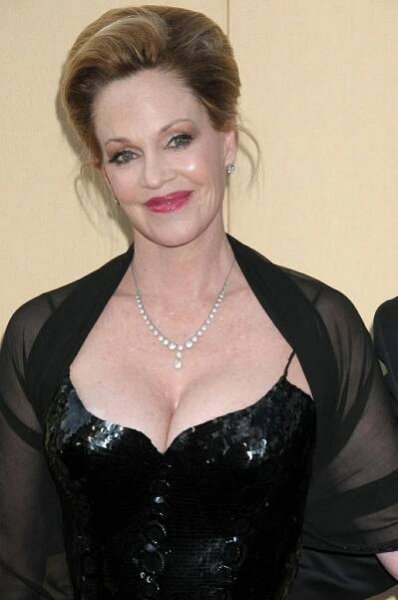 Takhle hubená nikdy nebyla. Vyzáblá Melanie Griffith hazarduje se zdravím