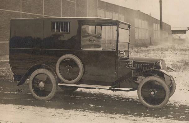 Tatra 13 - první nákladní automobil s centrální nosnou rourou