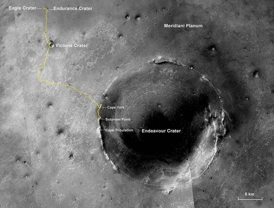 Pohled na cestu vozítka Opportunity od kráteru Eagle až ke kráteru Endeavour