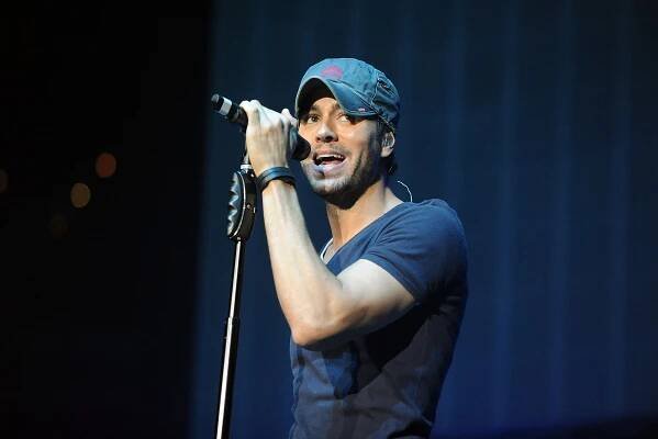 Temperament, vášeň i slzy! To všechno přivezl Enrique Iglesias do Prahy