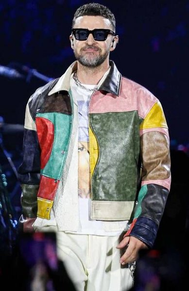 Justin Timberlake performs onstage during the 5th Lollapalooza Paris Festival