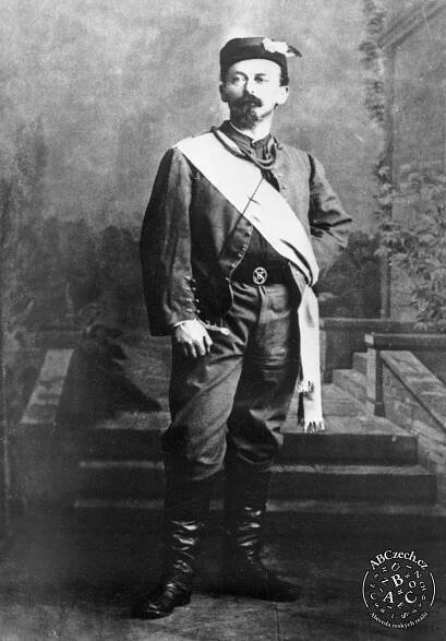 Miroslav TYRŠ, sokolský kroj, spoluzakladatel sokolského hnutí. ČTK/Autor neznámý.