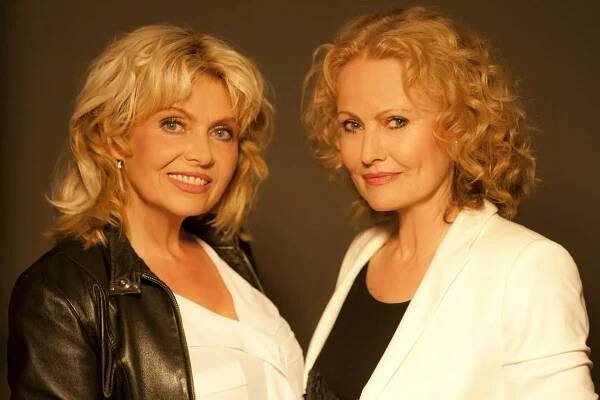 DUO KAMÉLIE : KONTAKT : koncert. Ty nejznámější hity Kamélií.