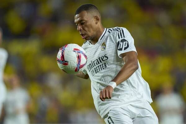 Mbappé bude nosiť na drese nové číslo. Vieme, koľko zaplatíte za jeho originálny dres