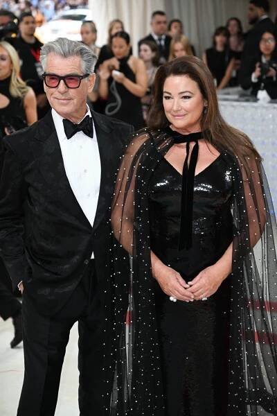 Pierce Brosnan a Keely Shaye Smith, Met Gala 2023 - Met Gala 2023 (2/7)