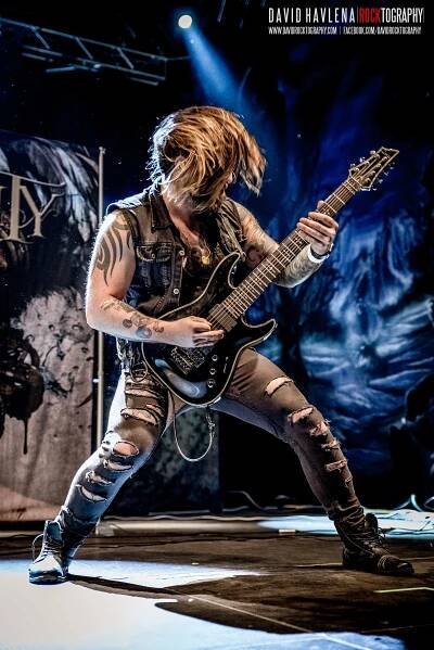 LIVE: HAMMERFALL s jistotou provětrali Pardubice | Spark Rock Magazine