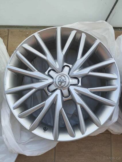 Prodám alu kola z Toyoty C-HR 18" s TPMS senzory