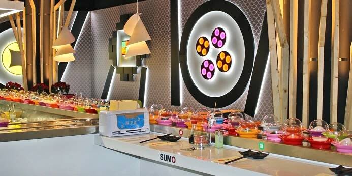 Running sushi v Hradci Králové: 2 h konzumace asijských pochoutek pro dospělé i děti