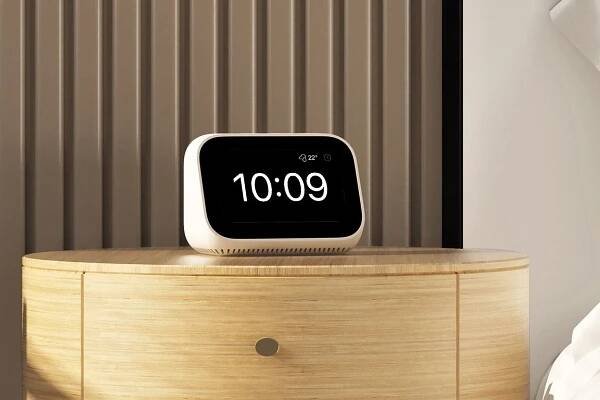 Recenze hlasový asistent Xiaomi Mi Smart Clock (2023)