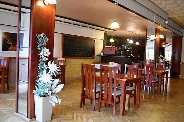 Restaurace Dům kultury foto 1