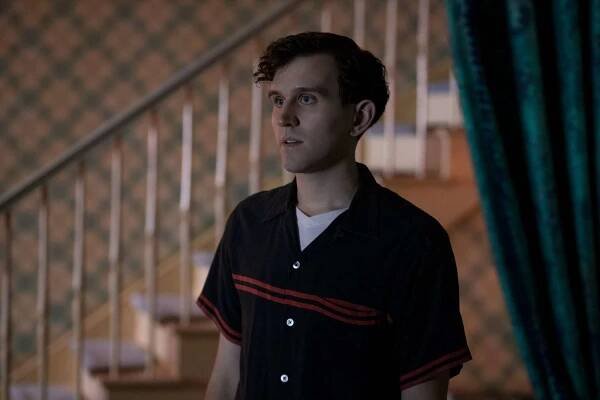 Harry Melling The Queen's Gambit Netflix
