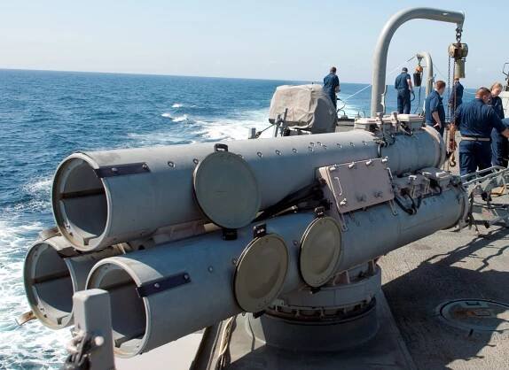 mk-32 torpedo tubes svtt 28 arleigh burke class ddg destroyer