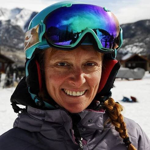 SheRide Coaches – SheRide Snowboard Camp