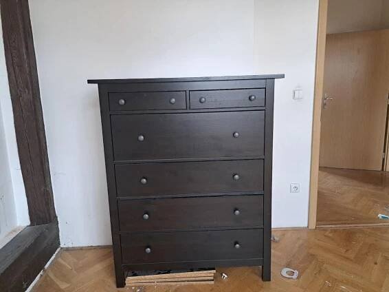 Hemnes Ikea komoda hnědá - Nábytek