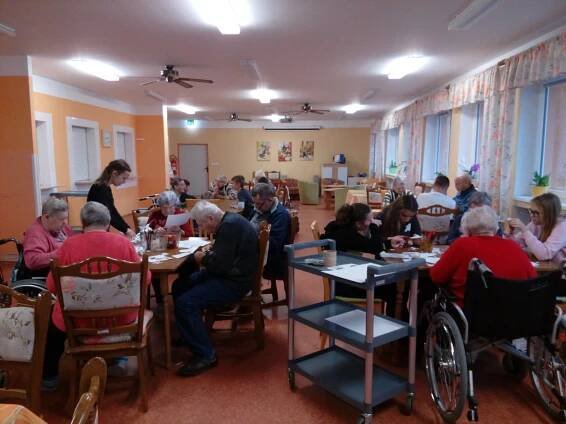 Základní škola a Mateřská škola Litvínov | Návštěva Domova pro seniory