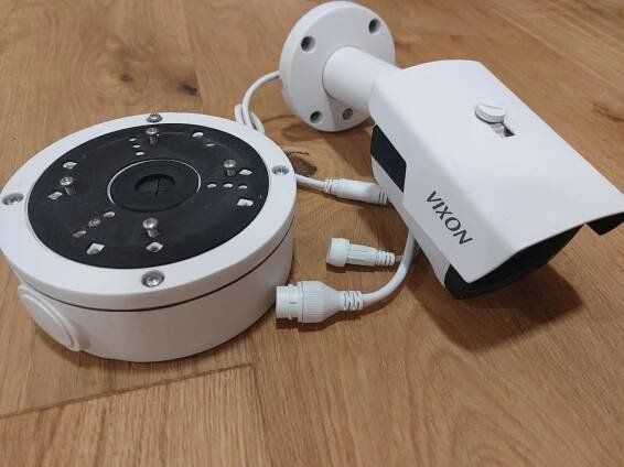 IP kamera VIXON IP540 + základna zdarma, zánovní, k dispozici 4 ks