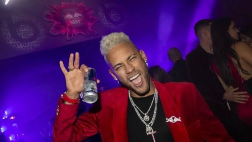 Neymar uspořádal obrovskou párty! Pak se hodil marod a hrát nebude