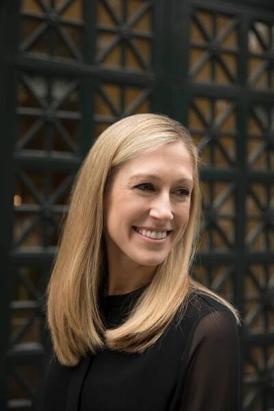Lauren Kennedy