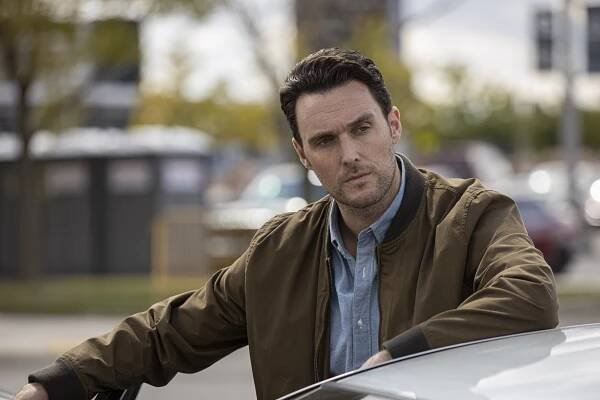Emergence - Milník - Z filmu - Owain Yeoman
