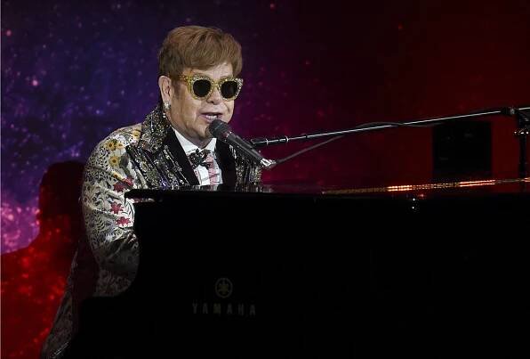 Toto je koniec, oznámil Elton John