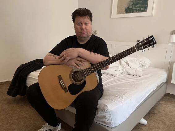Timo Tolkki chce vyrazit do boje o peníze po Karlu Gottovi.