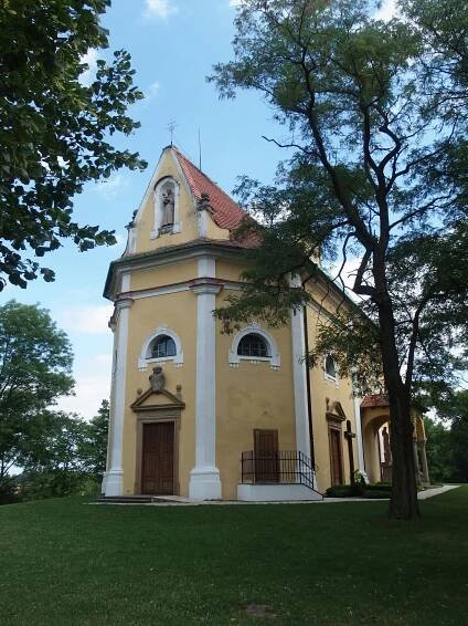 Soubor:Blatnice pod Svatým Antonínkem, kostel sv. Antonína Paduánského (2).jpg – Wikipedie