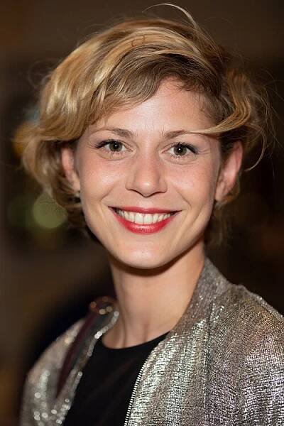 Katharina Schlothauer – Wikipedia