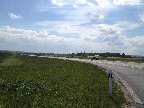 Soubor:Highway D46 (Czech Republic) on 4th kilometr to the south.jpg – Wikipedie